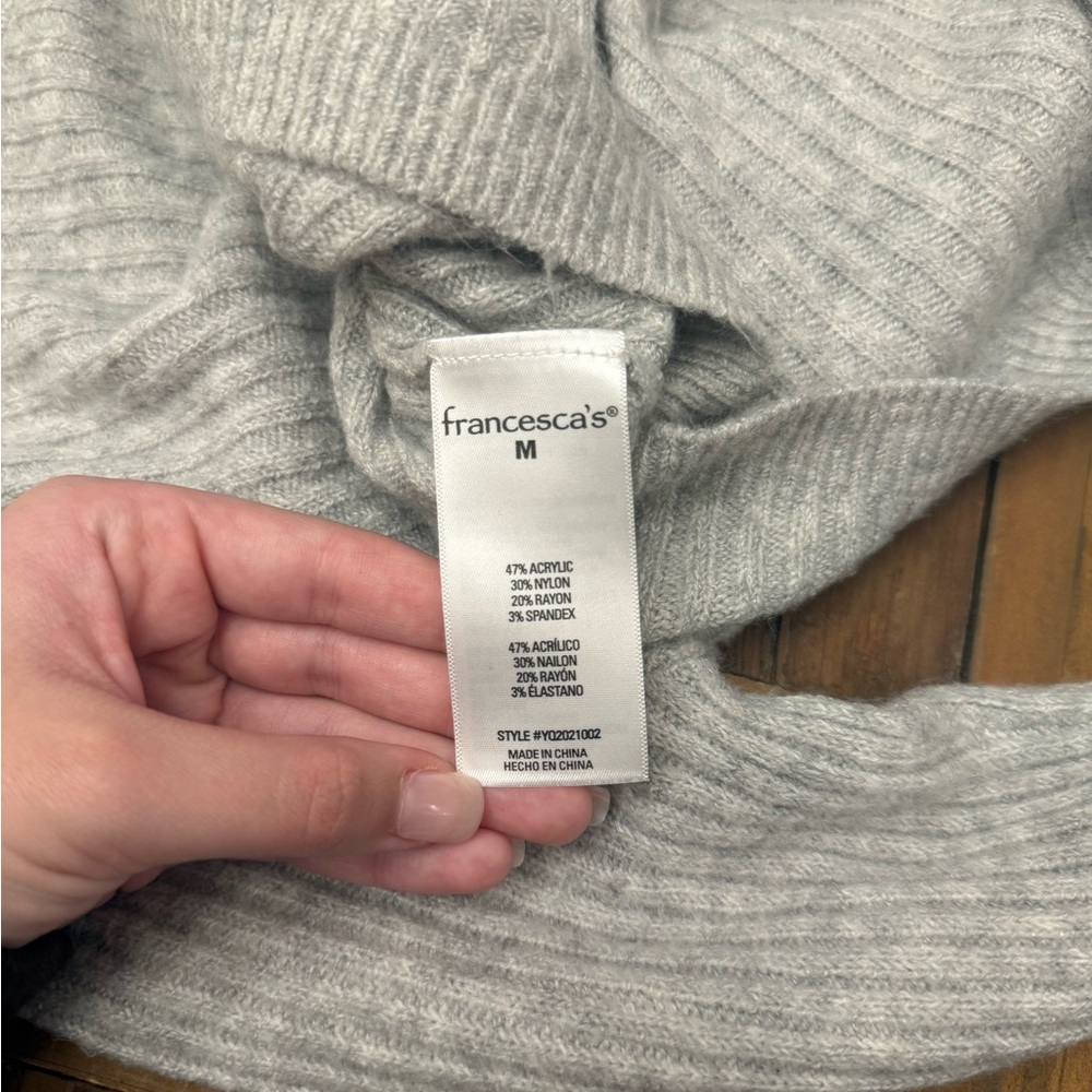 Francesca's Collections Light Gray Ribbed Cropped Sweater - Picture 5 of 7